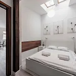 Rentplanet - Swiety Marcin * Poznan