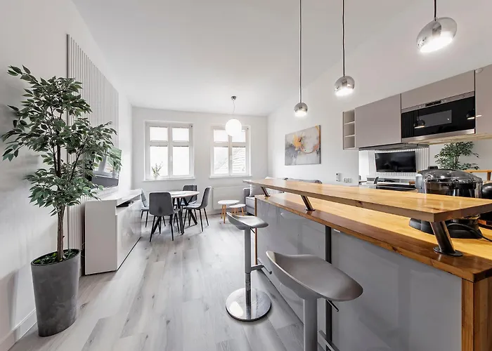 Rentplanet - Swiety Marcin Poznań